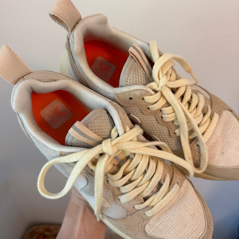 Veja Venturi Sneakers Sz 38 / 7 - Picture 4 of 8